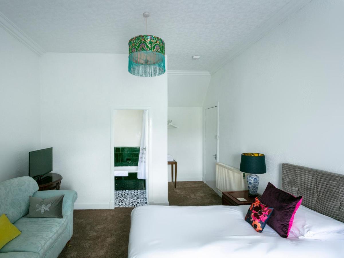Oyo Lochinvar Hotel Glasgow Exterior photo