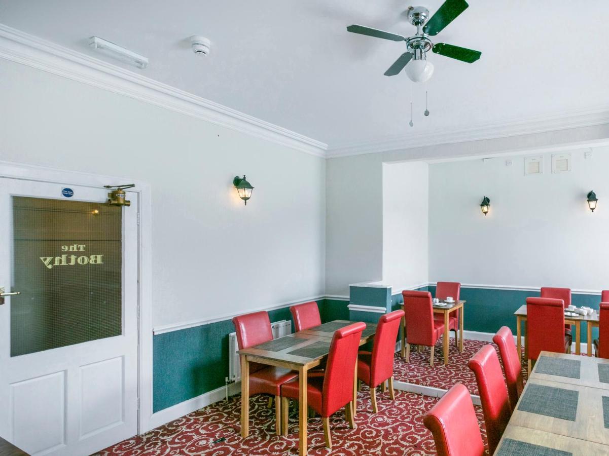 Oyo Lochinvar Hotel Glasgow Exterior photo